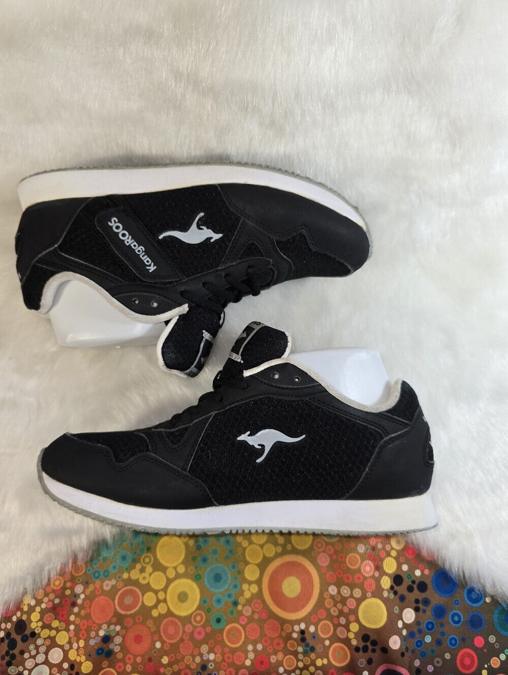 KangaROOS Women's Low-top Black & White Running Shoes